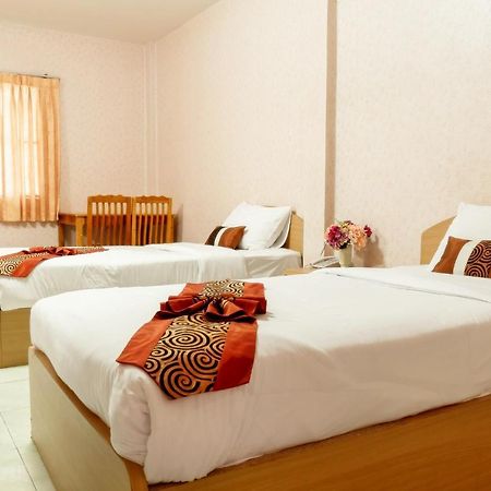 Pn Gold Resort Bangsaen Exterior foto