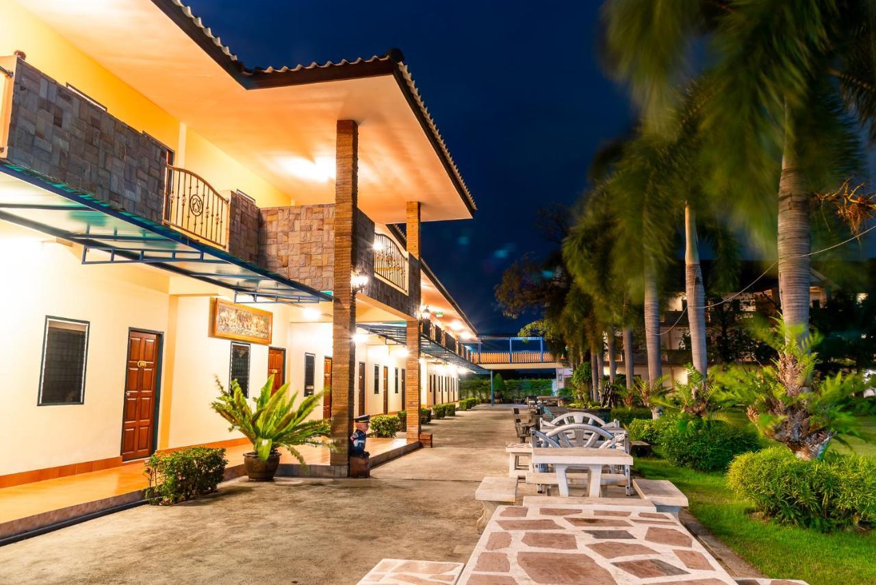 Pn Gold Resort Bangsaen Exterior foto